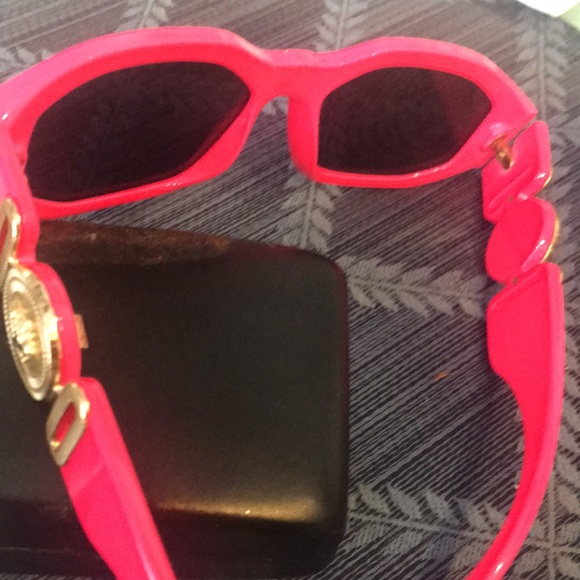 Versace Sunglasses - Picture 7 of 8